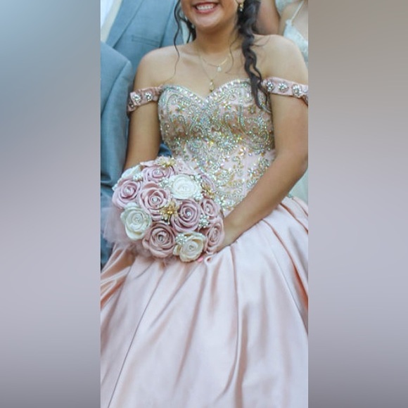 15 pink dress - Picture 4 of 9